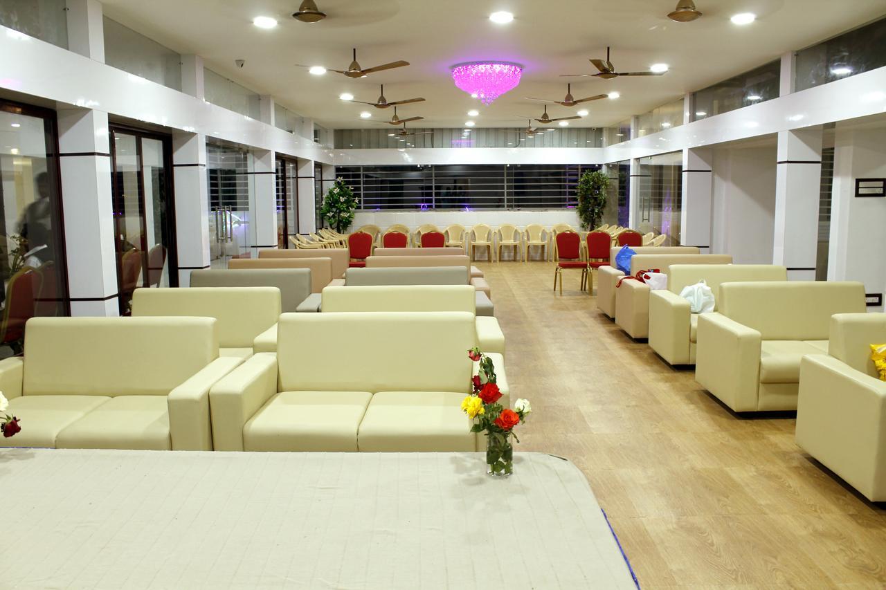 Hotel Green Palace Thanjavur Extérieur photo